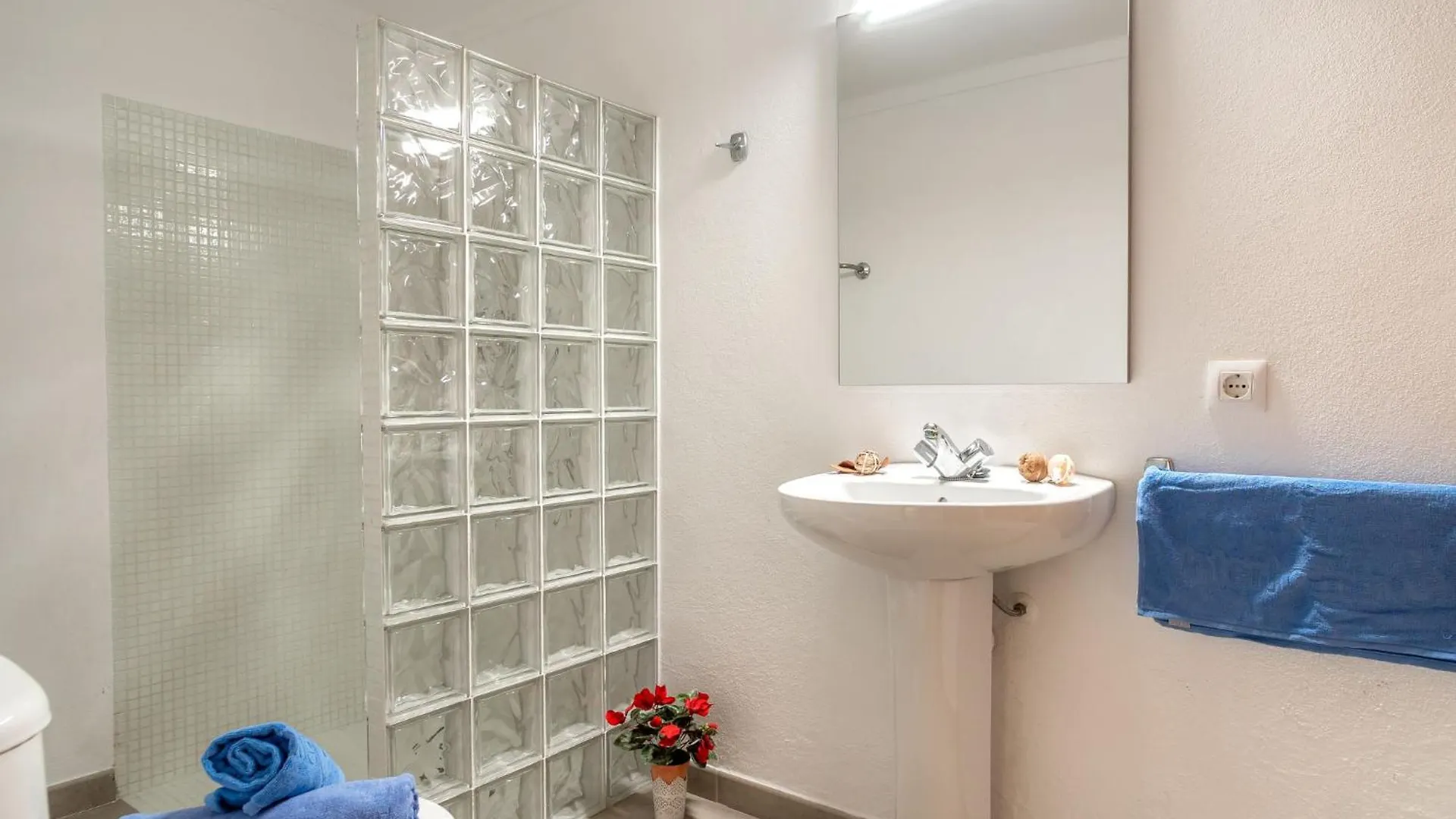 Apartment Clara B - Csv177 By Interhome Cala San Vicente  Spain